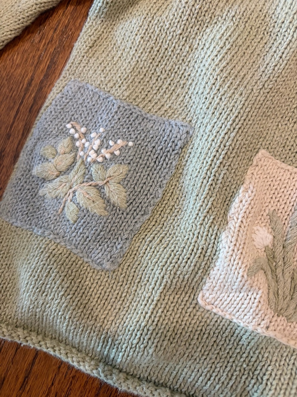 VTG J.Jill Sweater Medium Sage Green Knit Floral Embroidered Patchwork Pullover - Picture 7 of 11